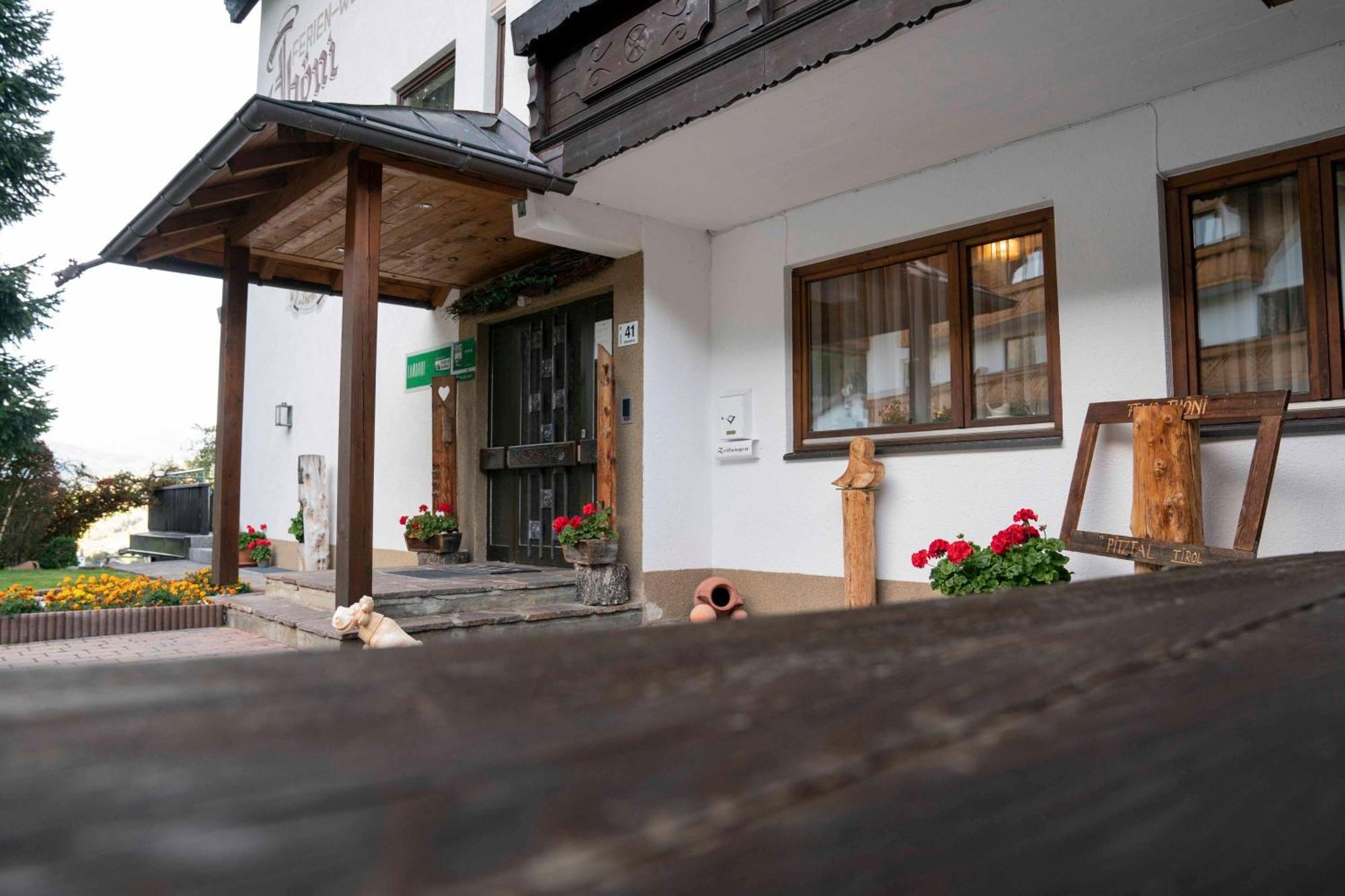 Ferienwohnungen Monja Und Dietmar Thoeni 阿泽皮茨陶 外观 照片