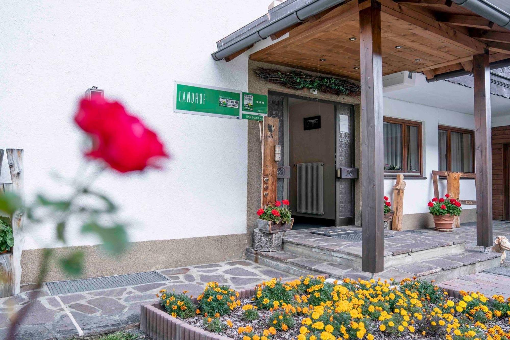 Ferienwohnungen Monja Und Dietmar Thoeni 阿泽皮茨陶 外观 照片